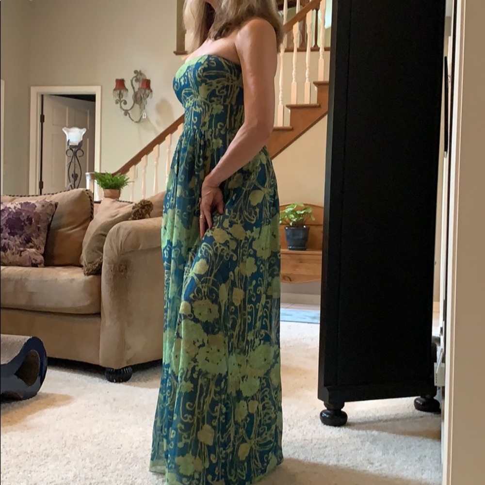 Strapless dress
